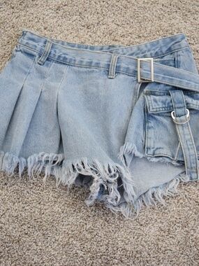 Pleated Denim Mini Skort Shorts with Buckle Large Grunge Alt Punk Steampunk